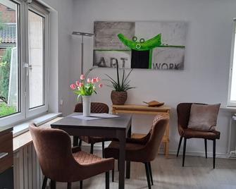 Green oasis in Berlin Biesdorf holiday home - 柏林 - 餐厅